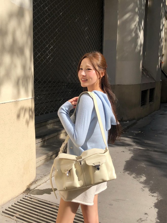 5 cách buộc tóc giúp chị em trông xinh và sang hơn khi mặc áo len- Ảnh 1. 5 cách buộc tóc giúp chị em trông xinh và sang hơn khi mặc áo len- Ảnh 1.