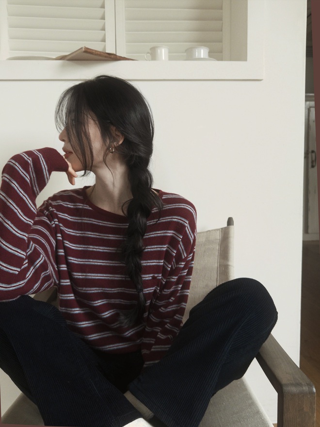 5 cách buộc tóc giúp chị em trông xinh và sang hơn khi mặc áo len- Ảnh 15. 5 cách buộc tóc giúp chị em trông xinh và sang hơn khi mặc áo len- Ảnh 15.