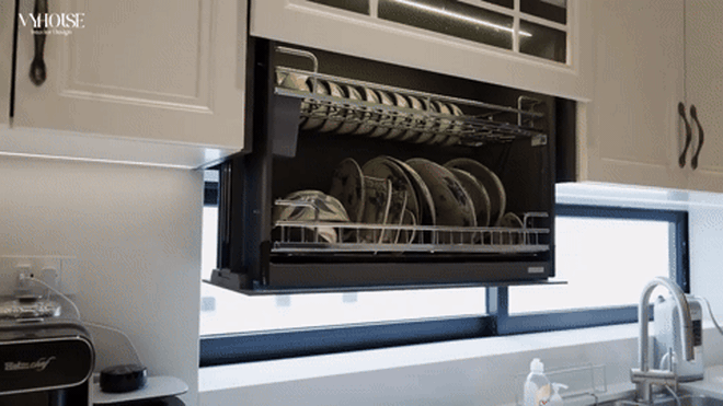 Video: Cận cảnh biệt thự chục tỷ của Thành Chung và vợ hot girl, được khen đẹp hơn cả nhà Văn Hậu - Hải My- Ảnh 2. Video: Cận cảnh biệt thự chục tỷ của Thành Chung và vợ hot girl, được khen đẹp hơn cả nhà Văn Hậu - Hải My- Ảnh 2.