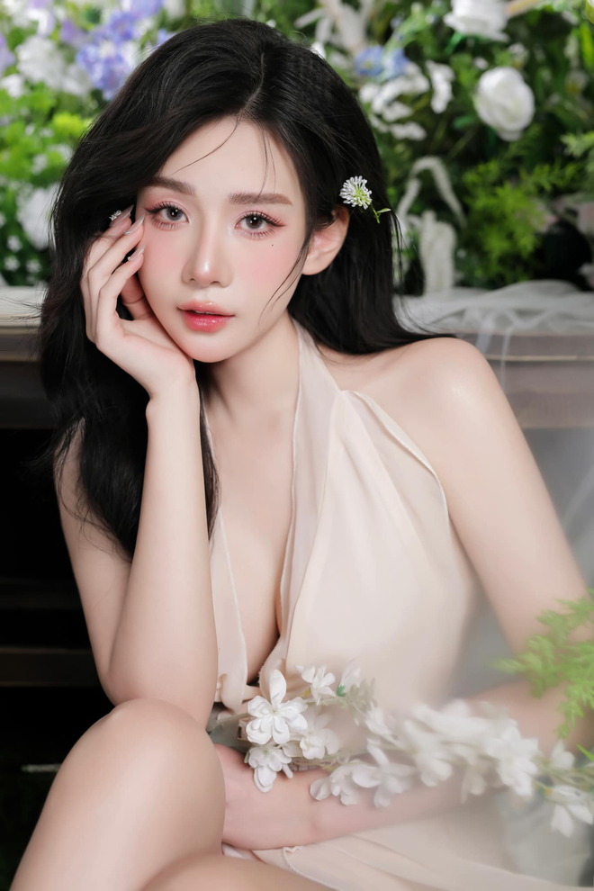 Mẹ bỉm bế con hot điên đảo, netizen truy tìm danh tính người chồng may mắn: Hoá ra là "trai hư" VTV- Ảnh 4.