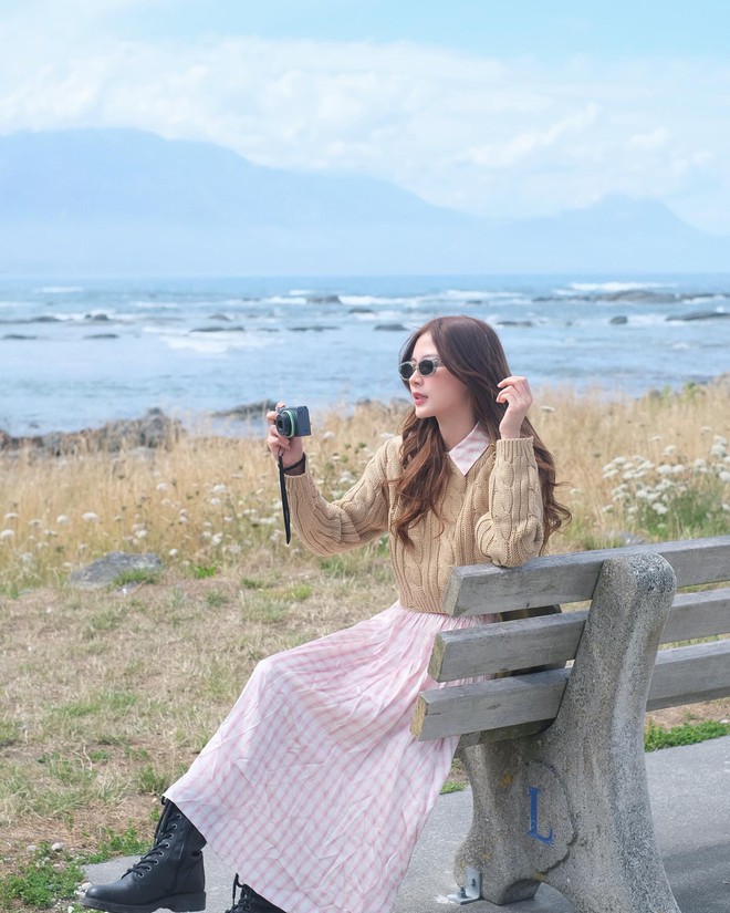 Nữ chính phim Chiếc lá cuốn bay mặc siêu đẹp ở tuổi U35 nhưng nhan sắc khi cắt tóc ngắn mới tuyệt đỉnh- Ảnh 10. Nữ chính phim Chiếc lá cuốn bay mặc siêu đẹp ở tuổi U35 nhưng nhan sắc khi cắt tóc ngắn mới tuyệt đỉnh- Ảnh 10.