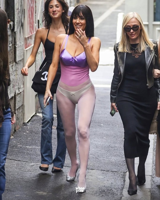 Vợ Kanye West với phong cách thời trang táo bạo- Ảnh 7. Vợ Kanye West với phong cách thời trang táo bạo- Ảnh 7.