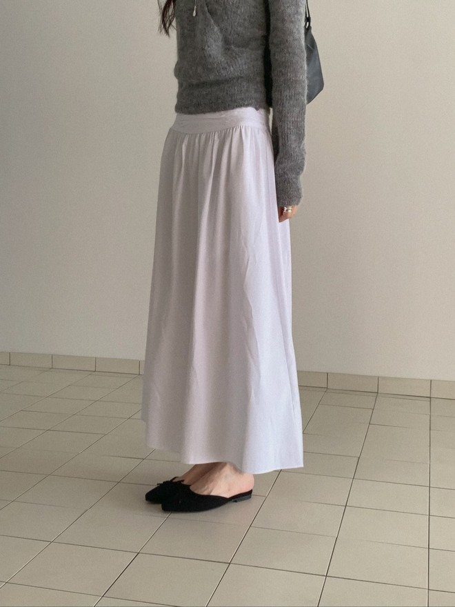 5 kiểu giày bệt hack dáng cho nàng có chiều cao khiêm tốn, biết rồi là không muốn đi giày cao gót nữa- Ảnh 5. 5 kiểu giày bệt hack dáng cho nàng có chiều cao khiêm tốn, biết rồi là không muốn đi giày cao gót nữa- Ảnh 5.