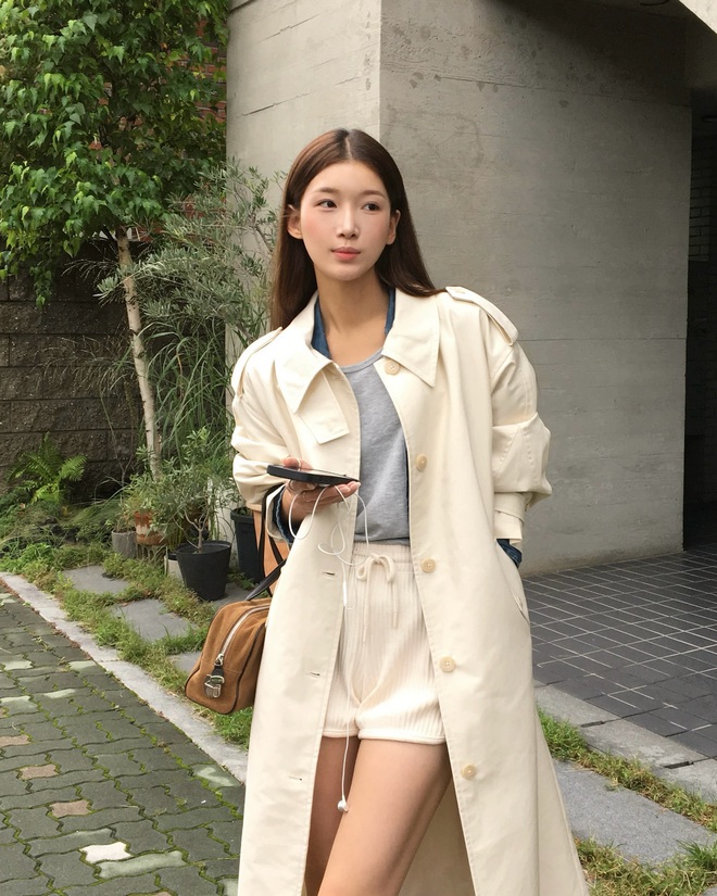 4 cách mặc áo khoác dài siêu tôn dáng- Ảnh 1. 4 cách mặc áo khoác dài siêu tôn dáng- Ảnh 1.