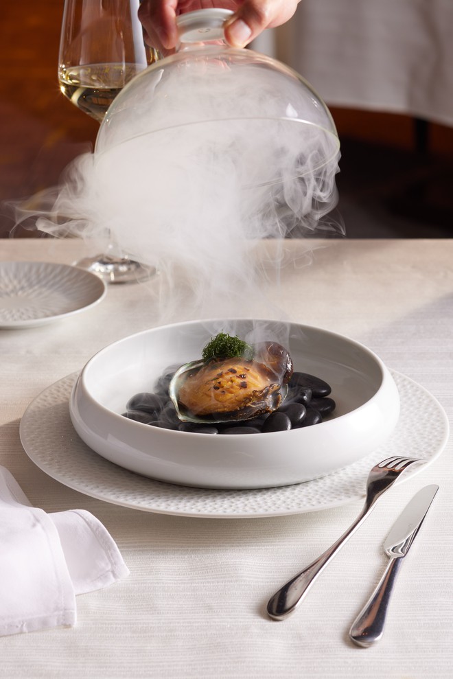 Mỹ vị bốn bán cầu hội tụ trong hành trình ẩm thực mới của Hemispheres Steak & Seafood Grill- Ảnh 8. Mỹ vị bốn bán cầu hội tụ trong hành trình ẩm thực mới của Hemispheres Steak & Seafood Grill- Ảnh 8.