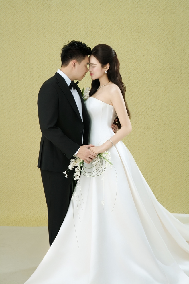 1 ngày trước đám cưới Đỗ Hà và thiếu gia: Lộ full 4 bộ ảnh cưới "100 điểm", dàn sao Việt nôn nao đổ bộ- Ảnh 5. 1 ngày trước đám cưới Đỗ Hà và thiếu gia: Lộ full 4 bộ ảnh cưới "100 điểm", dàn sao Việt nôn nao đổ bộ- Ảnh 5.