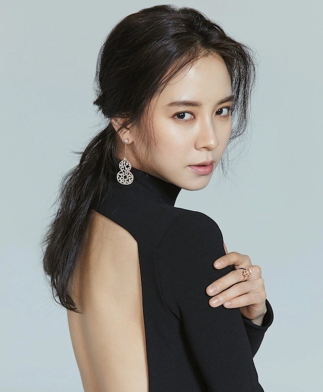 Song Ji Hyo ăn thử món kinh dị "khó nuốt" của người Việt, phản ứng sau đó mới bất ngờ- Ảnh 8. Song Ji Hyo ăn thử món kinh dị "khó nuốt" của người Việt, phản ứng sau đó mới bất ngờ- Ảnh 8.