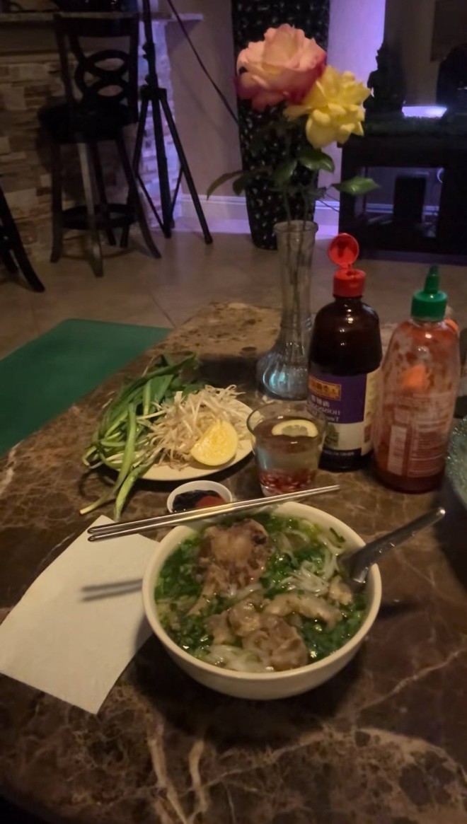 Phát hiện khách Tây nói tiếng Việt rặc miền Tây, ai xem cũng phải tua đi đi lại để kiểm chứng- Ảnh 6. Phát hiện khách Tây nói tiếng Việt rặc miền Tây, ai xem cũng phải tua đi đi lại để kiểm chứng- Ảnh 6.