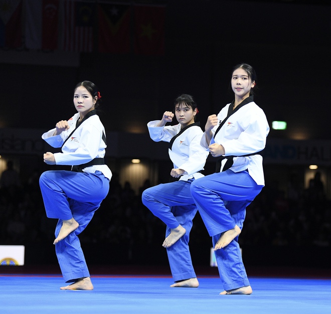 Mê mẩn dàn hot girl Taekwondo ở SEA Games, bên ngoài xinh đẹp, vào sân "thét ra lửa", VĐV Việt Nam có phải xinh nhất?- Ảnh 8.