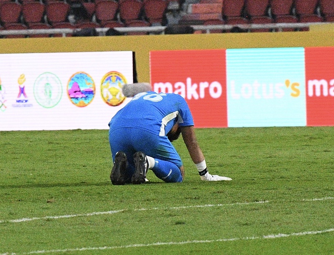 Thắng 2-0 đẹp mắt, dàn hot boy U22 Việt Nam còn ghi điểm bởi hành động đẹp hơn với đối thủ Malaysia- Ảnh 5. Thắng 2-0 đẹp mắt, dàn hot boy U22 Việt Nam còn ghi điểm bởi hành động đẹp hơn với đối thủ Malaysia- Ảnh 5.