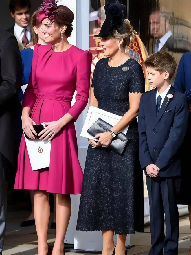 Học Vương phi Kate bí kíp mặc đẹp mùa đông: Chỉ cần 2 món đồ này, 40 tuổi vẫn trẻ trung như đôi mươi- Ảnh 15. Học Vương phi Kate bí kíp mặc đẹp mùa đông: Chỉ cần 2 món đồ này, 40 tuổi vẫn trẻ trung như đôi mươi- Ảnh 15.