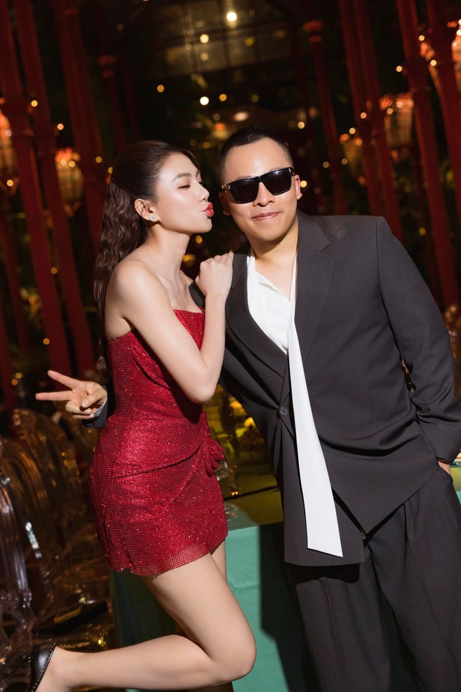 Mỹ nhân là mẹ bỉm 2 con bất ngờ hôn Vũ Khắc Tiệp- Ảnh 5. Mỹ nhân là mẹ bỉm 2 con bất ngờ hôn Vũ Khắc Tiệp- Ảnh 5.