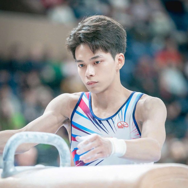 Cận 3 độ vẫn không đeo kính khi thi đấu, hotboy 10x điển trai gây sốt khi giành HCV SEA Games cho Việt Nam- Ảnh 4.