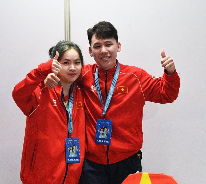 Không có trên tivi: Hotgirl 19 năm chơi Audition nay giành 2 HCV cho Việt Nam, tranh thủ tô son khi phỏng vấn cực yêu!- Ảnh 22. Không có trên tivi: Hotgirl 19 năm chơi Audition nay giành 2 HCV cho Việt Nam, tranh thủ tô son khi phỏng vấn cực yêu!- Ảnh 22.