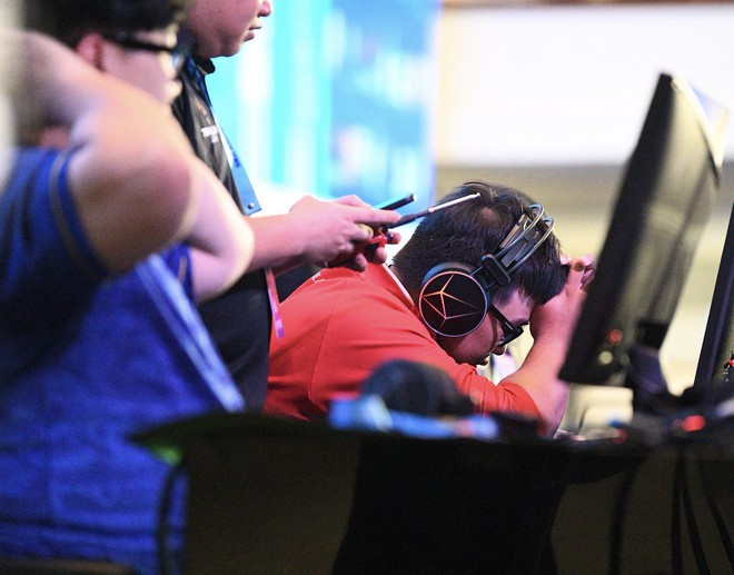 Tuyển thủ Việt Nam gục đầu bật khóc vì vụt mất HCV Audition, "trốn" ra ngoài khóc, 1 tiếng sau lại vô địch mới đỉnh!- Ảnh 5. Tuyển thủ Việt Nam gục đầu bật khóc vì vụt mất HCV Audition, "trốn" ra ngoài khóc, 1 tiếng sau lại vô địch mới đỉnh!- Ảnh 5.