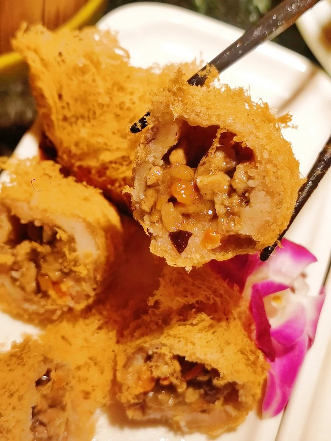 Giải mã món bánh "tổ ong" kỳ lạ- Ảnh 5. Giải mã món bánh "tổ ong" kỳ lạ- Ảnh 5.