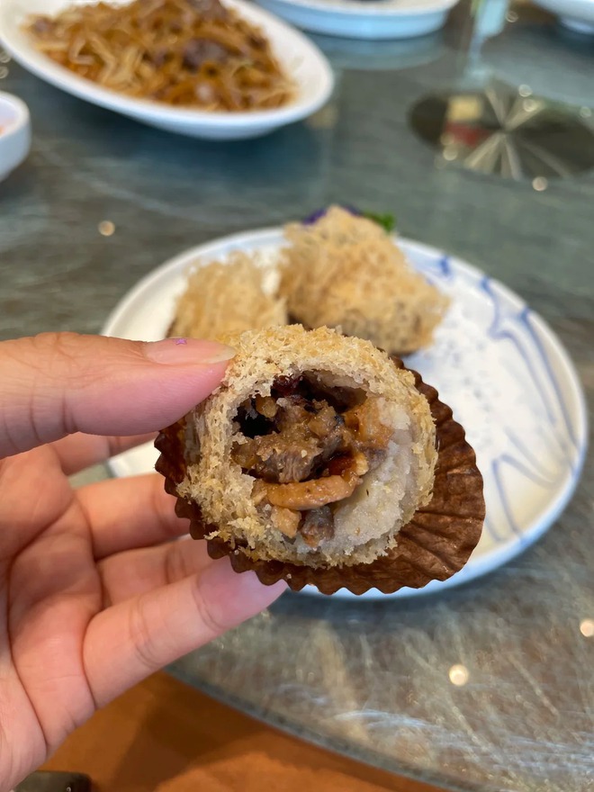 Giải mã món bánh "tổ ong" kỳ lạ- Ảnh 7. Giải mã món bánh "tổ ong" kỳ lạ- Ảnh 7.