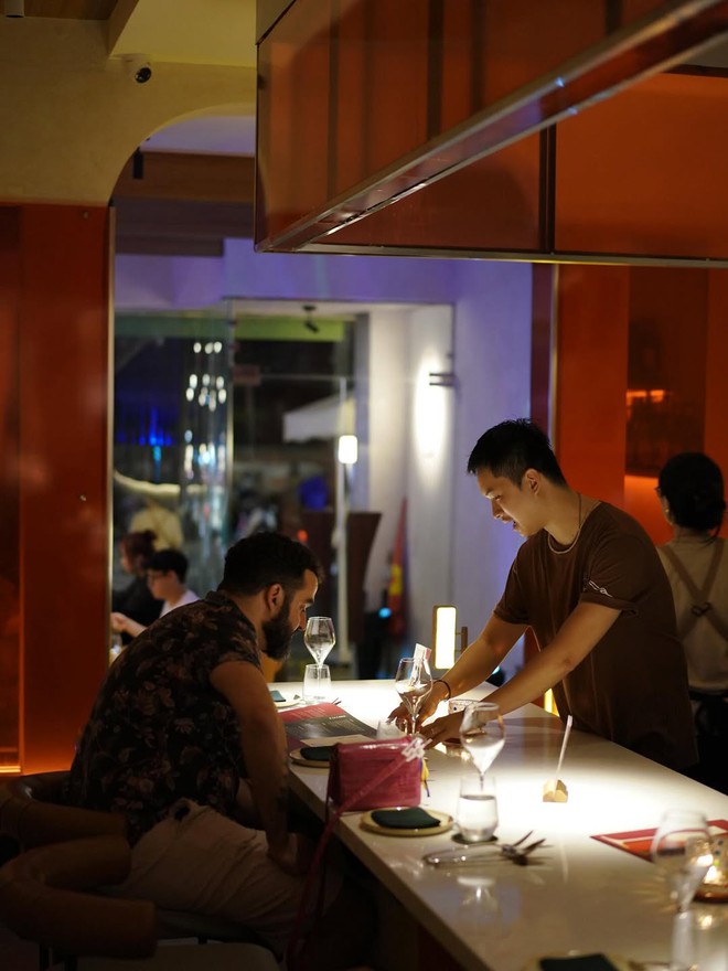 Nhà hàng fine dining do hai Gen Z tự thân gây dựng, tọa lạc tại mặt bằng vàng ở Hà Nội siêu đỉnh!- Ảnh 15. Nhà hàng fine dining do hai Gen Z tự thân gây dựng, tọa lạc tại mặt bằng vàng ở Hà Nội siêu đỉnh!- Ảnh 15.