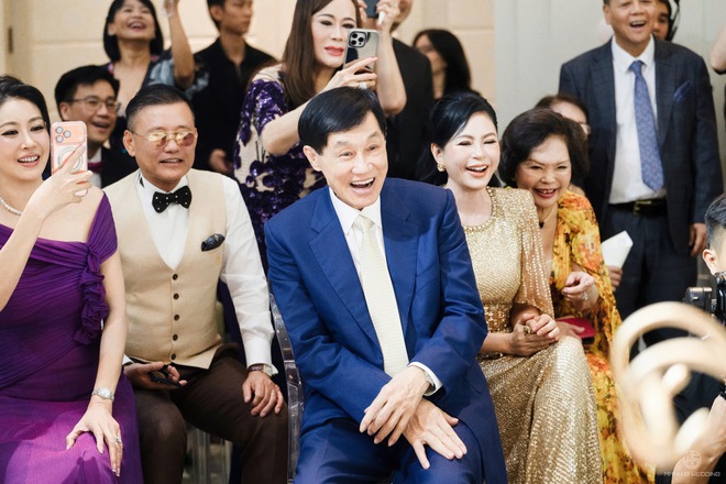 Tiên Nguyễn bất ngờ bị "vạch trần"- Ảnh 5. Tiên Nguyễn bất ngờ bị "vạch trần"- Ảnh 5.