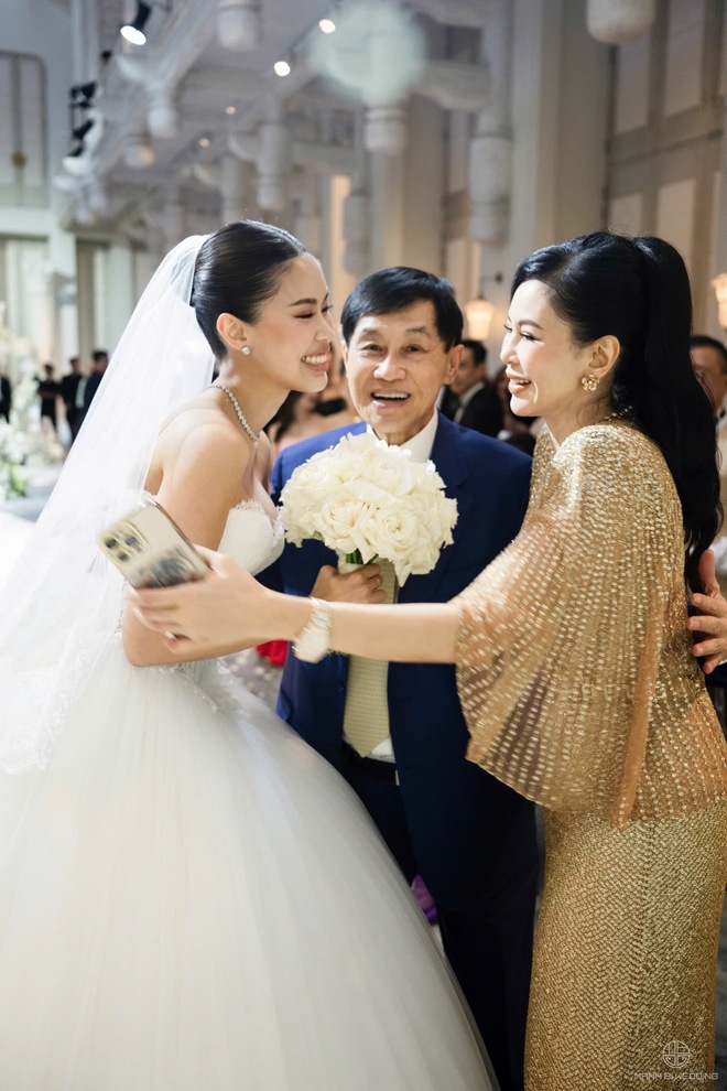 Tiên Nguyễn bất ngờ bị "vạch trần"- Ảnh 7. Tiên Nguyễn bất ngờ bị "vạch trần"- Ảnh 7.