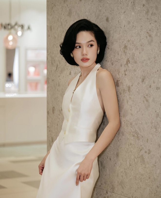 Mỹ nhân phim Việt chạm ngõ brand xa xỉ quá ổn, từ visual đến khí chất đều sáng trưng- Ảnh 9. Mỹ nhân phim Việt chạm ngõ brand xa xỉ quá ổn, từ visual đến khí chất đều sáng trưng- Ảnh 9.