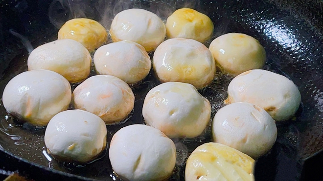 Đây là "thịt chay" của mùa đông: Bổ ngang thuốc bổ, giá bình dân, đem áp chảo hay nấu canh đều ngon tụt lưỡi- Ảnh 8. Đây là "thịt chay" của mùa đông: Bổ ngang thuốc bổ, giá bình dân, đem áp chảo hay nấu canh đều ngon tụt lưỡi- Ảnh 8.