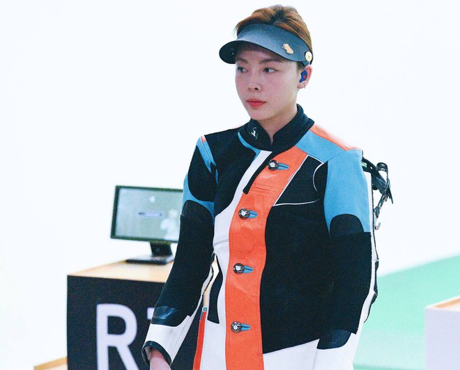 "Bóc giá" bộ đồ cực ngầu của nữ xạ thủ đẹp nhất SEA Games 33 Phí Thanh Thảo- Ảnh 6. "Bóc giá" bộ đồ cực ngầu của nữ xạ thủ đẹp nhất SEA Games 33 Phí Thanh Thảo- Ảnh 6.