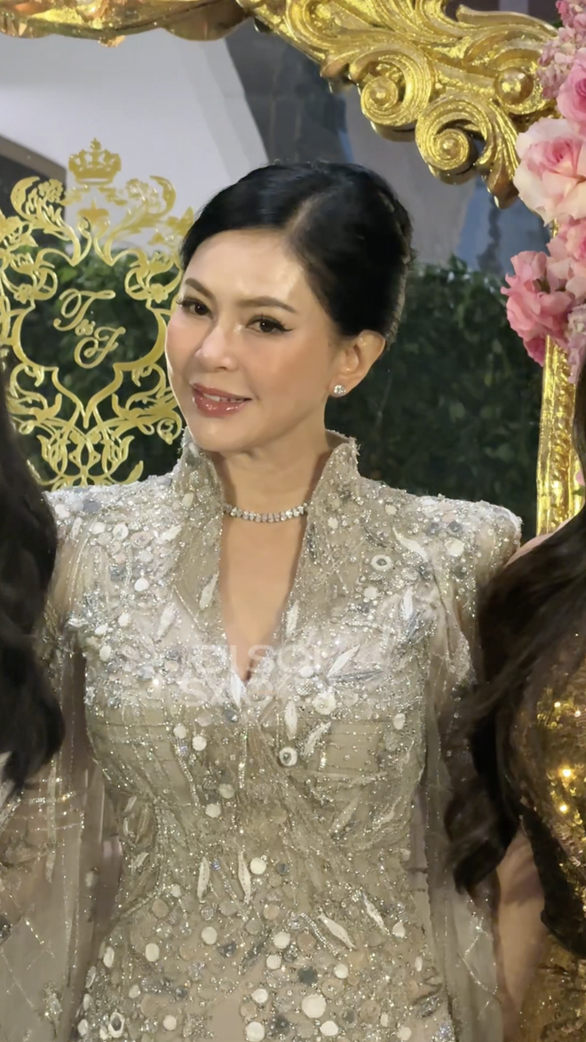 Không thể ngờ phu nhân tỷ phú Johnathan Hạnh Nguyễn đã đến mức này!- Ảnh 9. Không thể ngờ phu nhân tỷ phú Johnathan Hạnh Nguyễn đã đến mức này!- Ảnh 9.