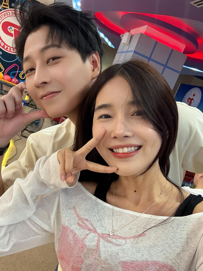 Nam TikToker mới cưới tiết lộ "tật lạ" khi ngủ, trưa hay tối đều muốn vợ làm điều này- Ảnh 7. Nam TikToker mới cưới tiết lộ "tật lạ" khi ngủ, trưa hay tối đều muốn vợ làm điều này- Ảnh 7.