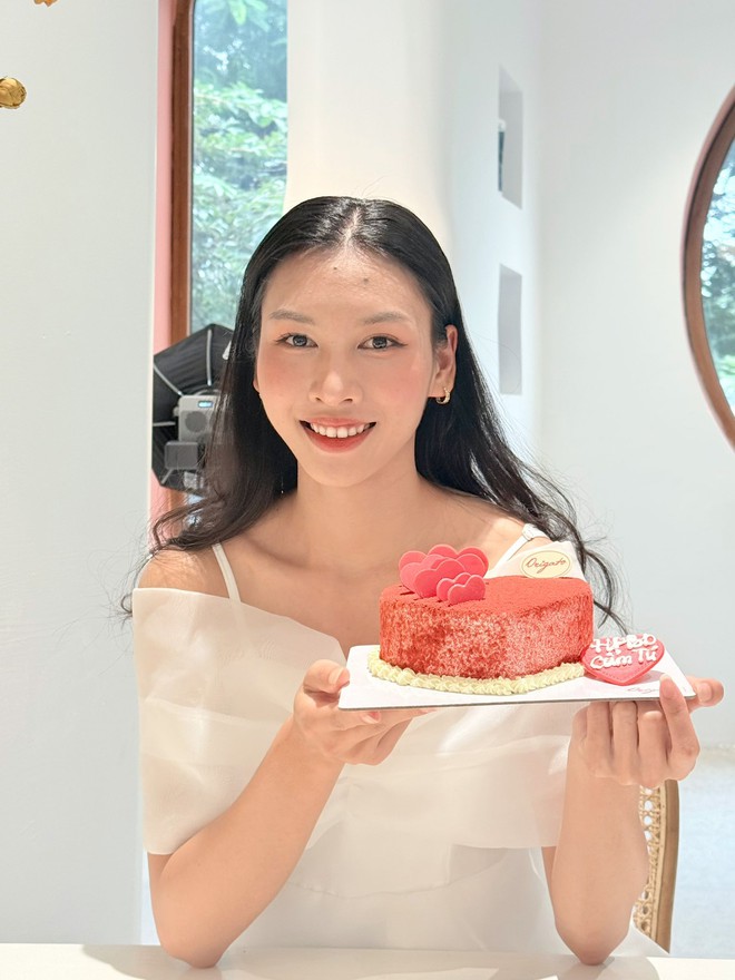 Phỏng vấn "nữ thần" Việt Nam 2k5 lần đầu dự SEA Games đã phá kỉ lục tồn tại suốt 15 năm, còn cực xinh đẹp- Ảnh 23. Phỏng vấn "nữ thần" Việt Nam 2k5 lần đầu dự SEA Games đã phá kỉ lục tồn tại suốt 15 năm, còn cực xinh đẹp- Ảnh 23.