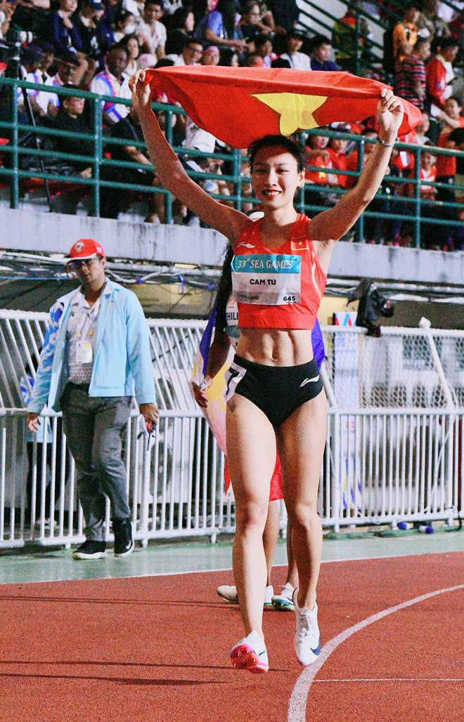 Phỏng vấn "nữ thần" Việt Nam 2k5 lần đầu dự SEA Games đã phá kỉ lục tồn tại suốt 15 năm, còn cực xinh đẹp- Ảnh 13. Phỏng vấn "nữ thần" Việt Nam 2k5 lần đầu dự SEA Games đã phá kỉ lục tồn tại suốt 15 năm, còn cực xinh đẹp- Ảnh 13.