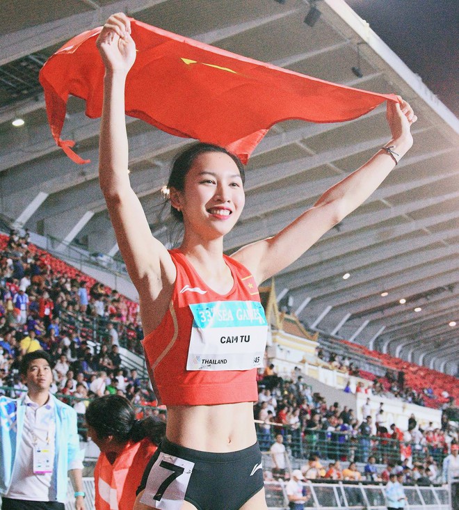 Phỏng vấn "nữ thần" Việt Nam 2k5 lần đầu dự SEA Games đã phá kỉ lục tồn tại suốt 15 năm, còn cực xinh đẹp- Ảnh 11. Phỏng vấn "nữ thần" Việt Nam 2k5 lần đầu dự SEA Games đã phá kỉ lục tồn tại suốt 15 năm, còn cực xinh đẹp- Ảnh 11.