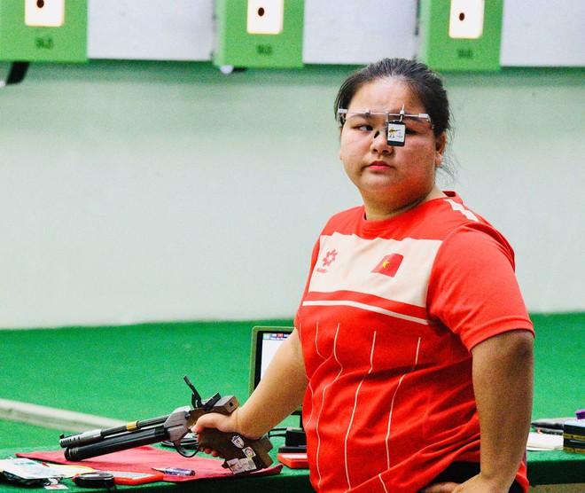 Đã giỏi còn cực ngầu: Bộ 3 nữ xạ thủ Việt Nam đút tay túi quần, giương súng giành HCV, phá kỉ lục SEA Games- Ảnh 8. Đã giỏi còn cực ngầu: Bộ 3 nữ xạ thủ Việt Nam đút tay túi quần, giương súng giành HCV, phá kỉ lục SEA Games- Ảnh 8.