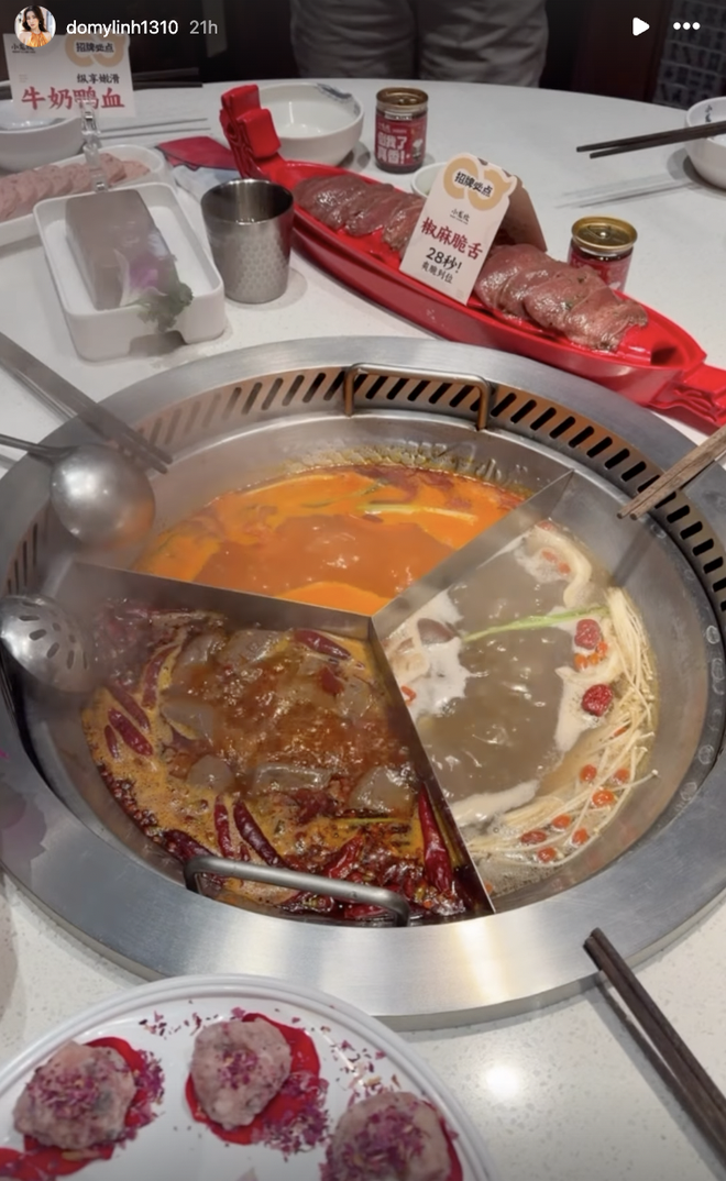 Đỗ Mỹ Linh cùng Chủ tịch Hà Nội FC vi vu du lịch giữa nghi vấn Hoa hậu mang bầu con thứ 2- Ảnh 1. Đỗ Mỹ Linh cùng Chủ tịch Hà Nội FC vi vu du lịch giữa nghi vấn Hoa hậu mang bầu con thứ 2- Ảnh 1.