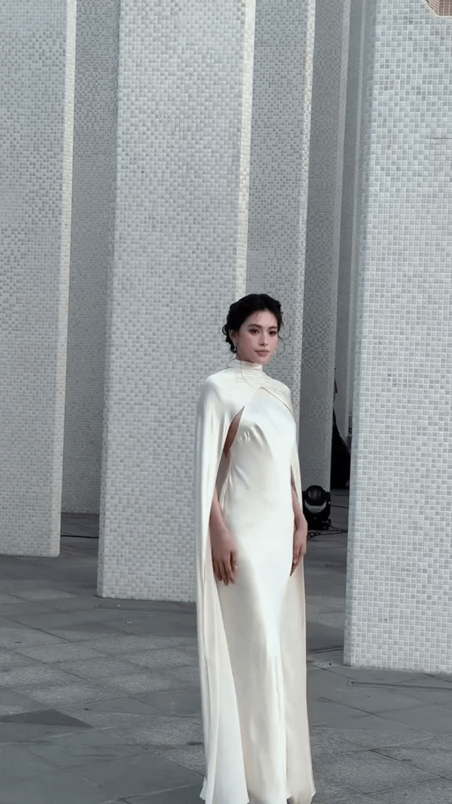 Đẹp đôi nhất lúc này: Mỹ nhân nghìn năm có một và tổng tài Quốc Trường xuất sắc hơn cổ tích- Ảnh 5. Đẹp đôi nhất lúc này: Mỹ nhân nghìn năm có một và tổng tài Quốc Trường xuất sắc hơn cổ tích- Ảnh 5.