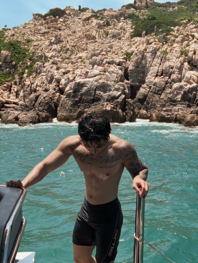 Orange công khai bạn trai "hồng hài nhi"- Ảnh 5. Orange công khai bạn trai "hồng hài nhi"- Ảnh 5.