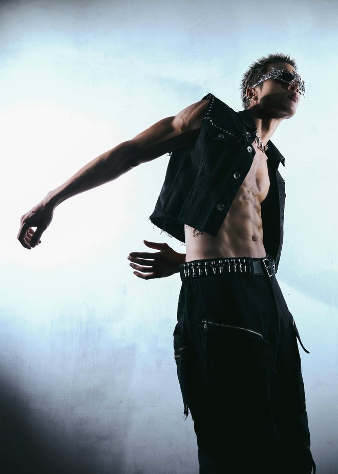 Nam thần thế hệ mới khiến HIEUTHUHAI và loạt mỹ nam không thể toả sáng- Ảnh 9.