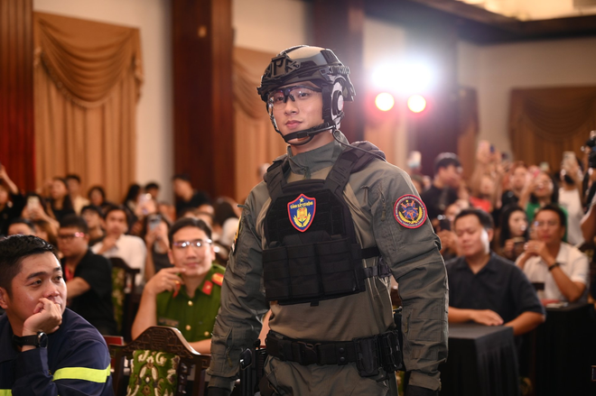 Nam thần thế hệ mới khiến HIEUTHUHAI và loạt mỹ nam không thể toả sáng- Ảnh 4.