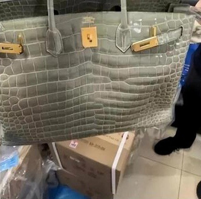 "Mỹ nhân phim giờ vàng" khóc lóc ngày đêm đòi ly hôn bằng được chồng đại gia vừa đi tù- Ảnh 3.