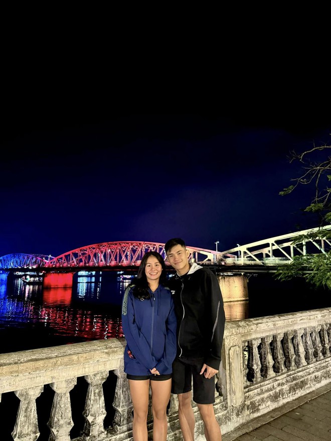 Bức ảnh gây sốt của cặp đôi hot nhất SEA Games 33: Trai tài gái giỏi, đẹp đôi còn "lụm" cả "rổ" huy chương!- Ảnh 9. Bức ảnh gây sốt của cặp đôi hot nhất SEA Games 33: Trai tài gái giỏi, đẹp đôi còn "lụm" cả "rổ" huy chương!- Ảnh 9.