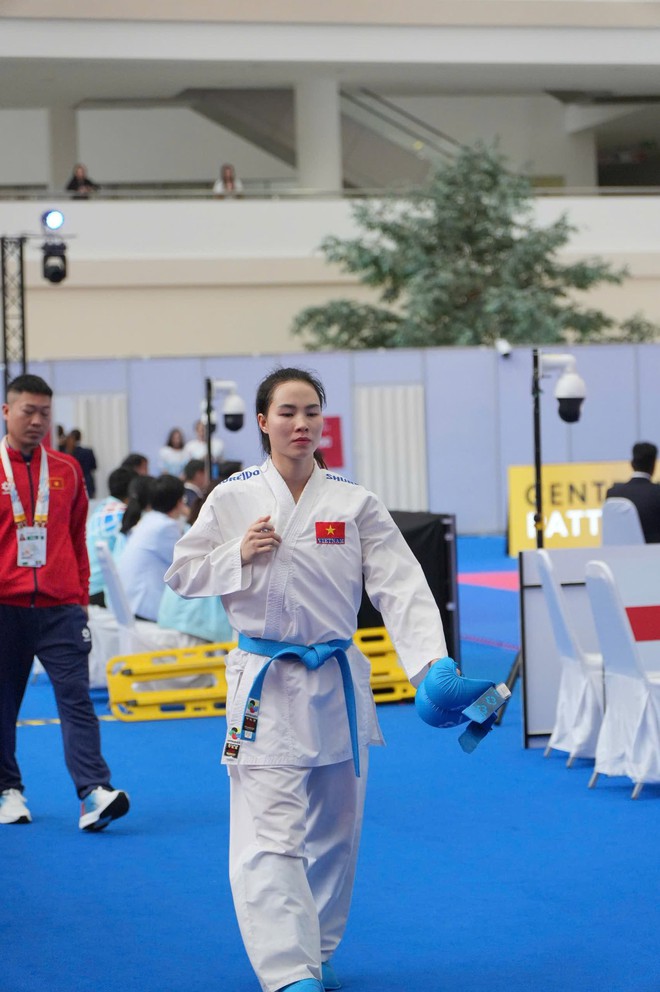 Nữ võ sĩ Việt Nam đời thường xinh đẹp ngất ngây, "lên sàn" tung cú đấm giành luôn 2 HCV SEA Games- Ảnh 3. Nữ võ sĩ Việt Nam đời thường xinh đẹp ngất ngây, "lên sàn" tung cú đấm giành luôn 2 HCV SEA Games- Ảnh 3.