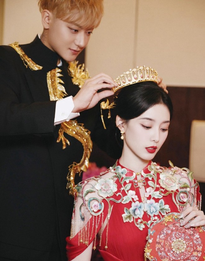 Lâu lắm mới "bắt gọn" anh sếp - nàng thơ gen Z bên nhau, 27 giây làm rõ tình cảm hiện tại- Ảnh 10. Lâu lắm mới "bắt gọn" anh sếp - nàng thơ gen Z bên nhau, 27 giây làm rõ tình cảm hiện tại- Ảnh 10.