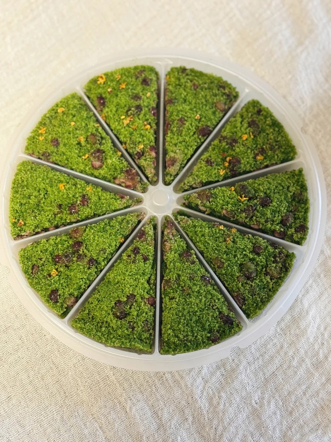 Tưởng là matcha nhưng không phải: Món bánh "xanh mướt" dẻo quẹo đang khiến hội chị em mê đồ Trung lùng sục- Ảnh 3. Tưởng là matcha nhưng không phải: Món bánh "xanh mướt" dẻo quẹo đang khiến hội chị em mê đồ Trung lùng sục- Ảnh 3.