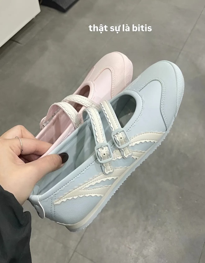 Lạ đời: Biti's ra giày mới y hệt Onitsuka Tiger, dân tình chê đạo nhái nhưng giày vẫn sold-out?- Ảnh 1. Lạ đời: Biti's ra giày mới y hệt Onitsuka Tiger, dân tình chê đạo nhái nhưng giày vẫn sold-out?- Ảnh 1.