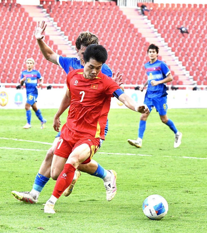 Hotboy U22 Việt Nam 3 lần giành Cầu thủ xuất sắc nhất trận, "out trình" ở SEA Games 33, HLV Kim Sang-sik khuyên xuất ngoại- Ảnh 17. Hotboy U22 Việt Nam 3 lần giành Cầu thủ xuất sắc nhất trận, "out trình" ở SEA Games 33, HLV Kim Sang-sik khuyên xuất ngoại- Ảnh 17.