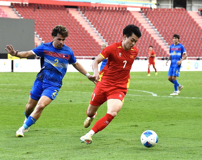Hotboy U22 Việt Nam 3 lần giành Cầu thủ xuất sắc nhất trận, "out trình" ở SEA Games 33, HLV Kim Sang-sik khuyên xuất ngoại- Ảnh 16. Hotboy U22 Việt Nam 3 lần giành Cầu thủ xuất sắc nhất trận, "out trình" ở SEA Games 33, HLV Kim Sang-sik khuyên xuất ngoại- Ảnh 16.