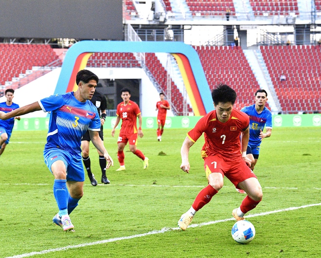 Hotboy U22 Việt Nam 3 lần giành Cầu thủ xuất sắc nhất trận, "out trình" ở SEA Games 33, HLV Kim Sang-sik khuyên xuất ngoại- Ảnh 19. Hotboy U22 Việt Nam 3 lần giành Cầu thủ xuất sắc nhất trận, "out trình" ở SEA Games 33, HLV Kim Sang-sik khuyên xuất ngoại- Ảnh 19.