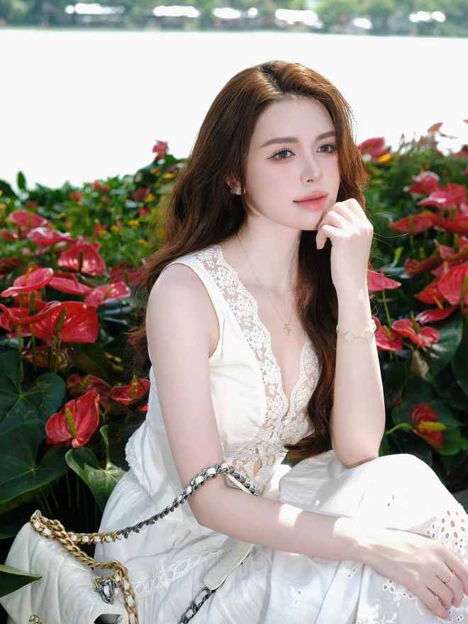 Một mỹ nhân phim giờ vàng hút hàng triệu lượt xem- Ảnh 6. Một mỹ nhân phim giờ vàng hút hàng triệu lượt xem- Ảnh 6.