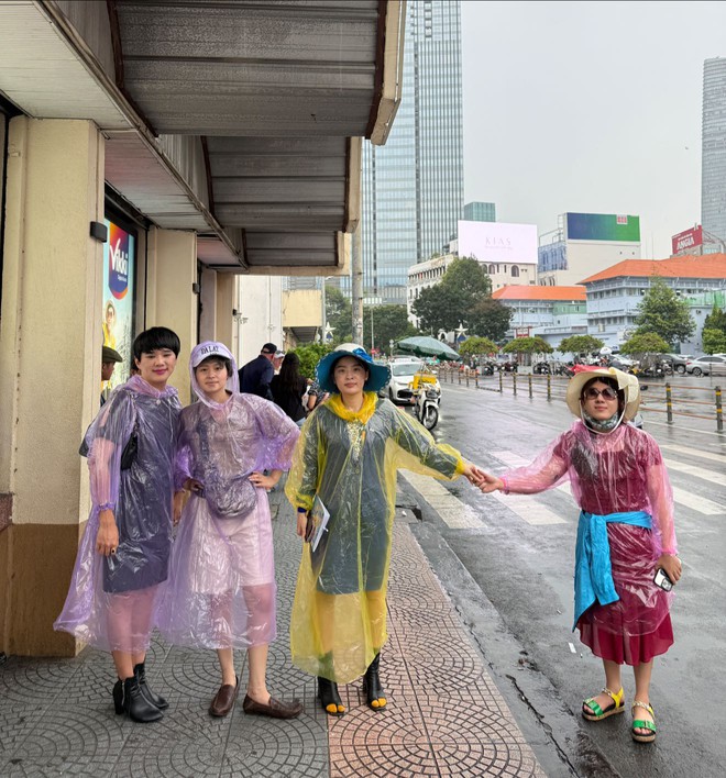 “Vũ trụ Hồng Thơ” rủ nhau đu trend trạm tỷ nhưng cái kết lạ lắm!- Ảnh 3. “Vũ trụ Hồng Thơ” rủ nhau đu trend trạm tỷ nhưng cái kết lạ lắm!- Ảnh 3.