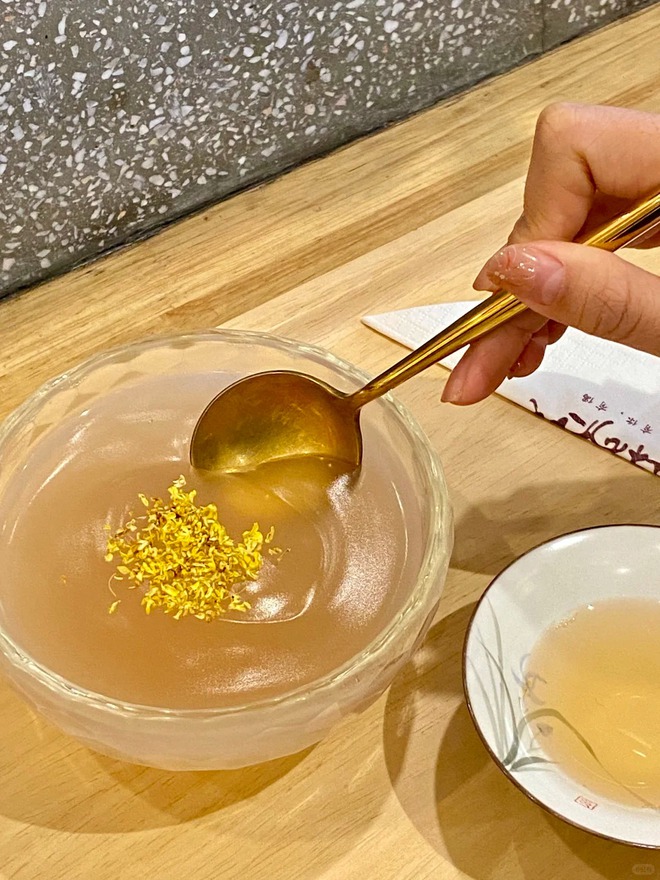 Đến Hàng Châu đừng chỉ ngắm Tây Hồ, hãy nếm thử thức quà thanh tao tựa như "chè bột sắn" phiên bản thượng lưu- Ảnh 4. Đến Hàng Châu đừng chỉ ngắm Tây Hồ, hãy nếm thử thức quà thanh tao tựa như "chè bột sắn" phiên bản thượng lưu- Ảnh 4.